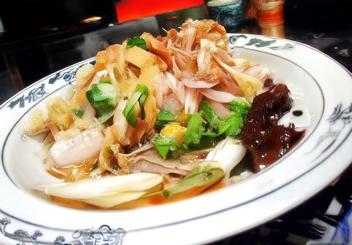 巴西德比巅峰对决：格雷米与累西腓的技战术对决与社会影响解析