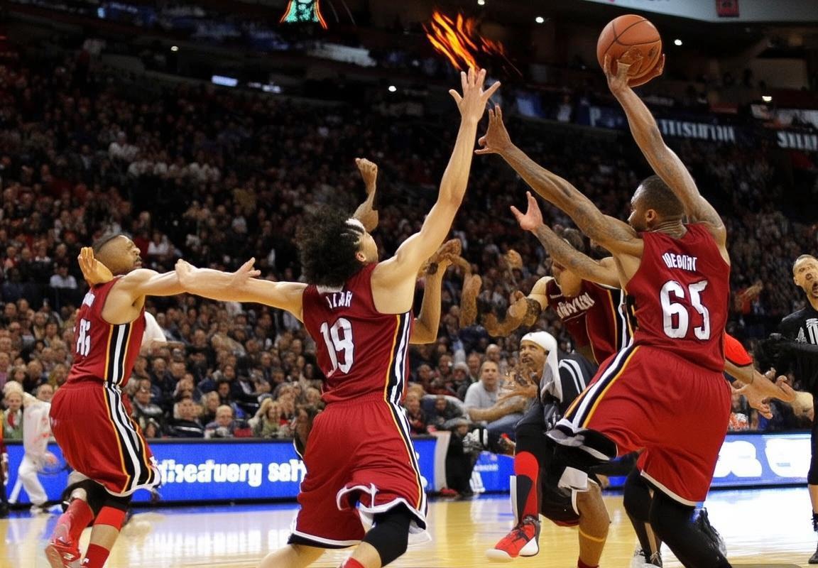 NBA焦点战：火箭加时险胜热火，哈登保罗逆风翻盘(图5)