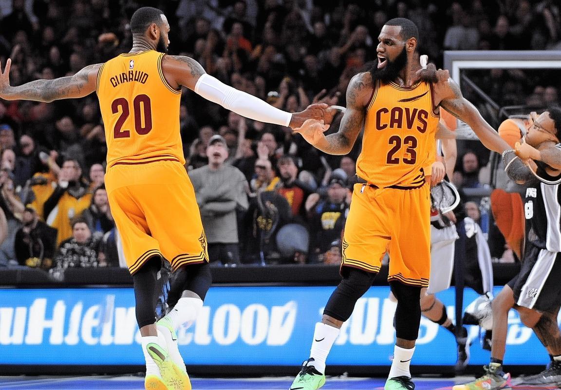 2015年NBA焦点对决：骑士马刺巅峰之战精彩回顾